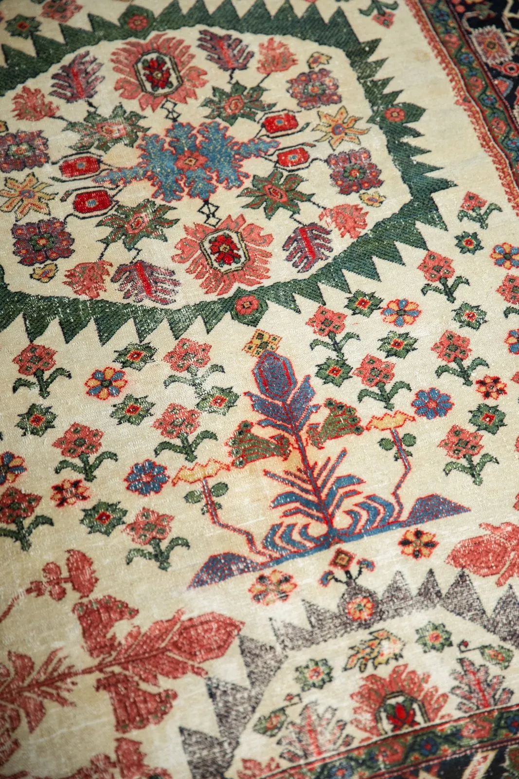 4x6 Antique Farahan Sarouk Rug