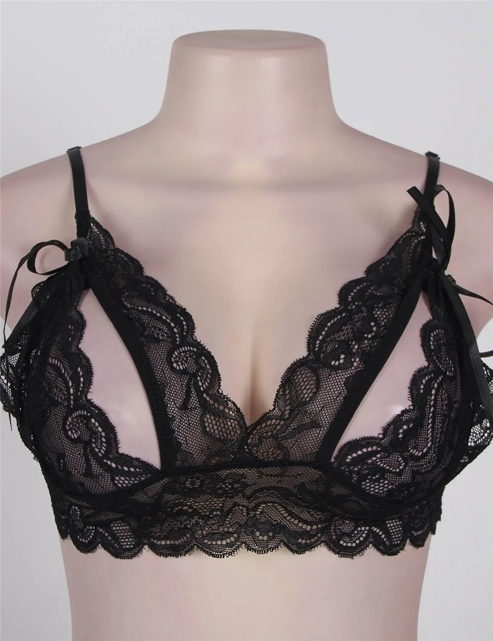 Black & Red Lace Crotchless Booty Short Bra Set