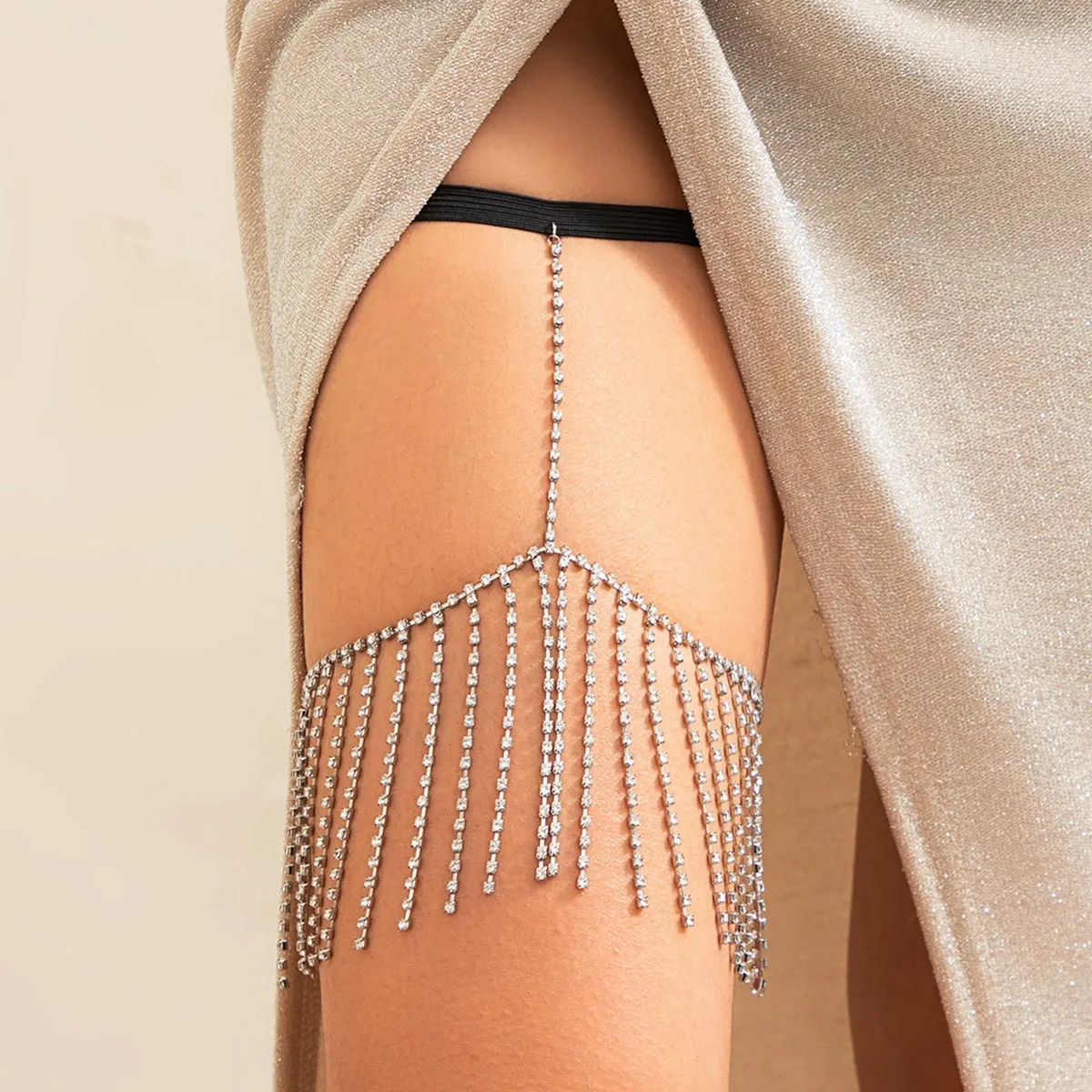 Black Elastic Thigh Chain with Exquisite Rhinestone Tassel