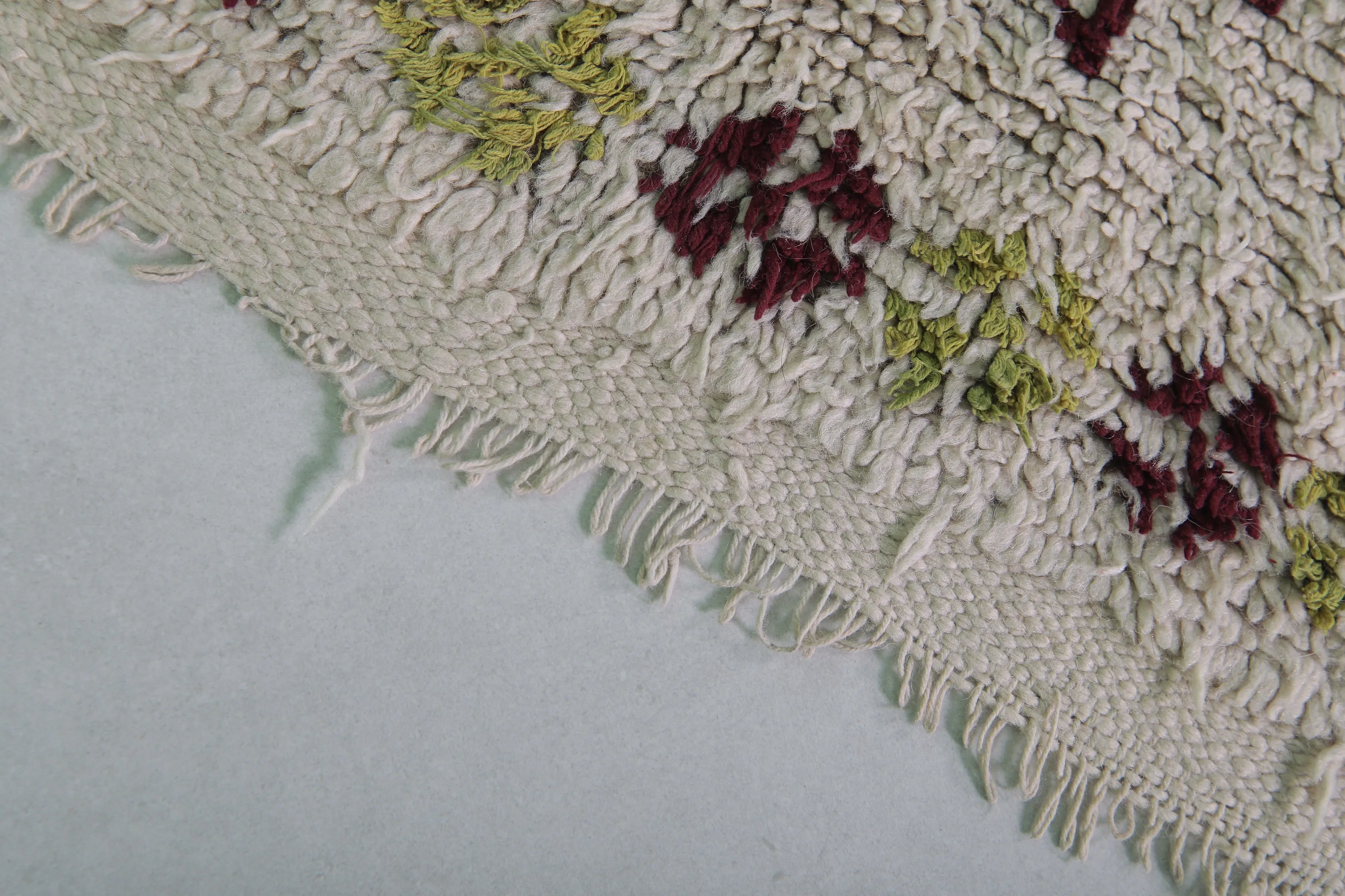 Charming Tribal Berber Rug – 3.2 x 3.9 ft Handwoven Art