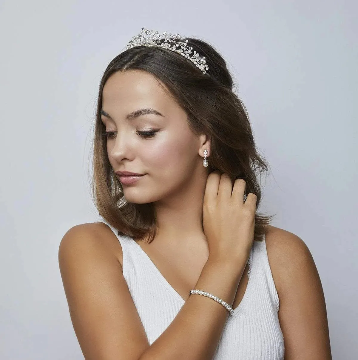 Elizabeth Shimmering Pearls & Crystals Wedding Bridal Tiara