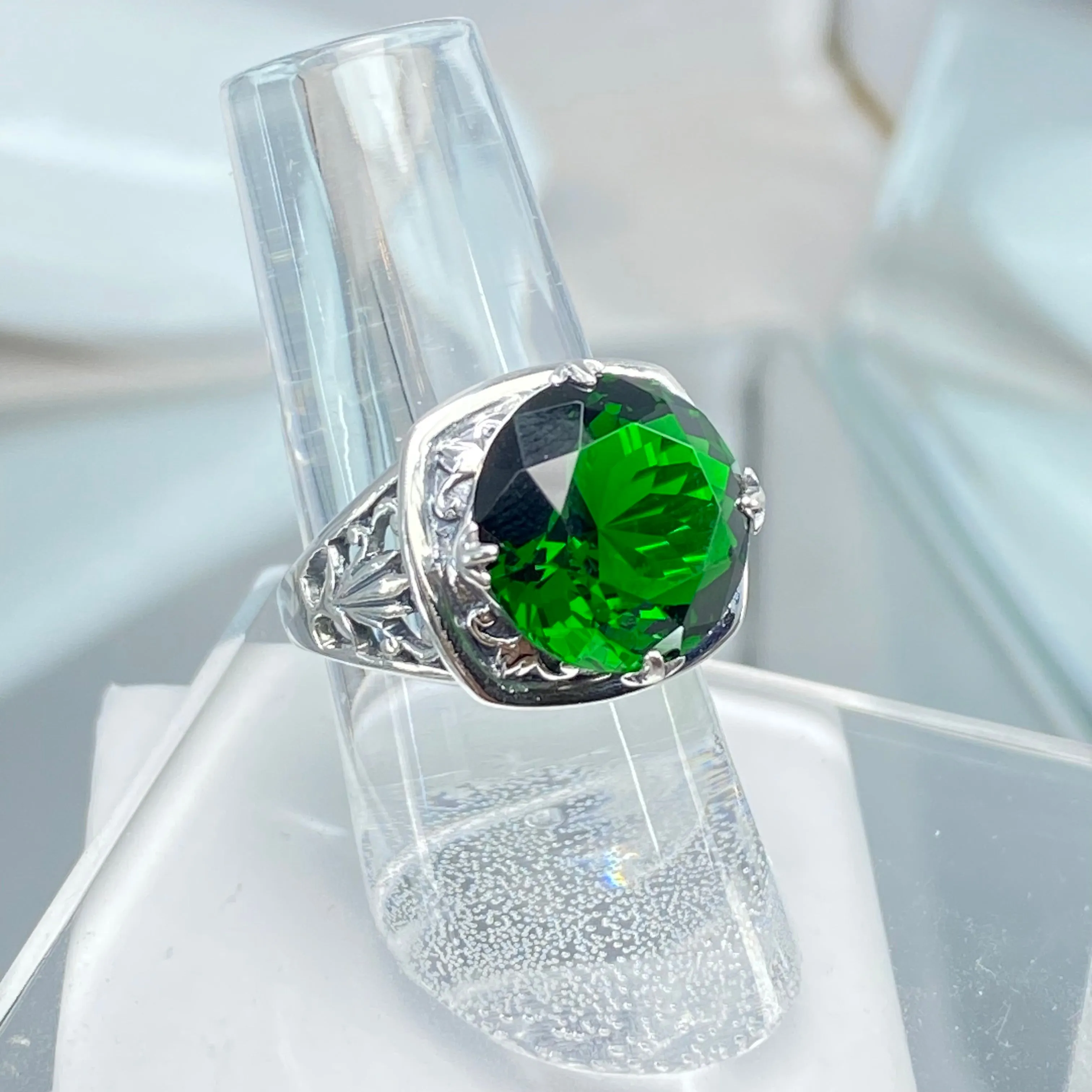 Emerald Ring, Round Cut, Lotus Art Deco Filigree, D130