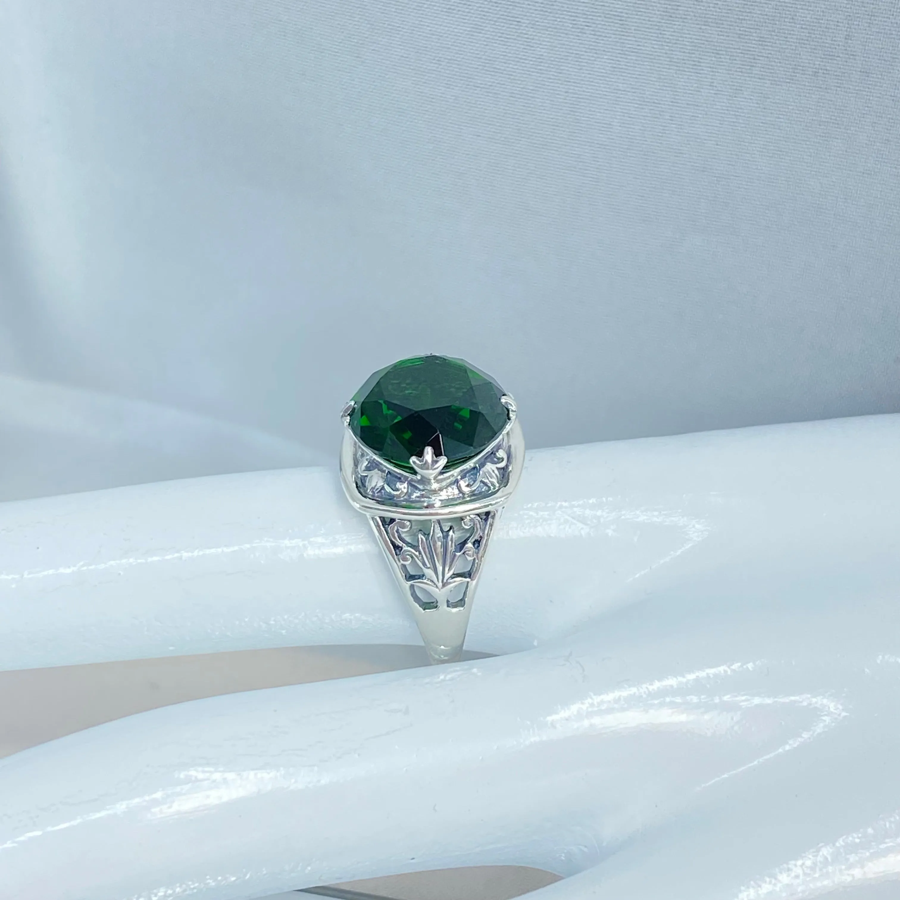 Emerald Ring, Round Cut, Lotus Art Deco Filigree, D130