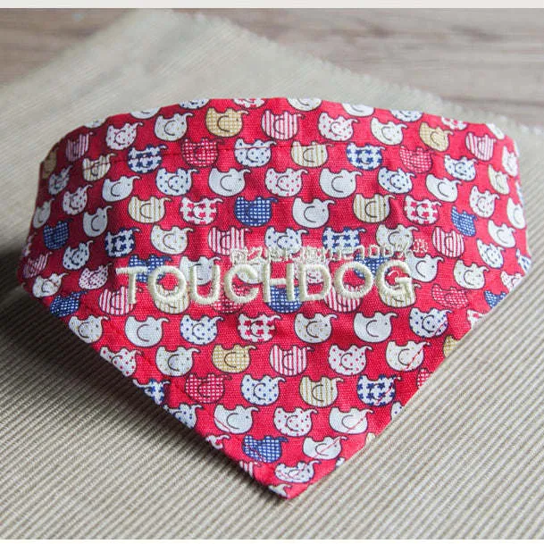 Fashionable dog bandana with Velcro closure and stylish print Extras