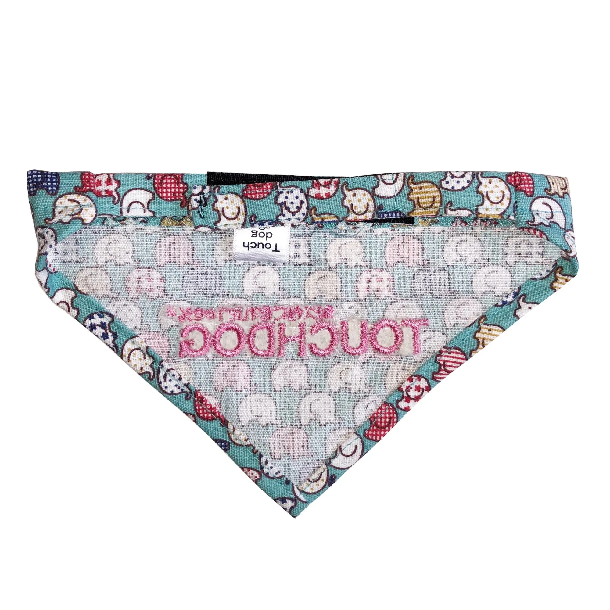 Fashionable dog bandana with Velcro closure and stylish print Extras