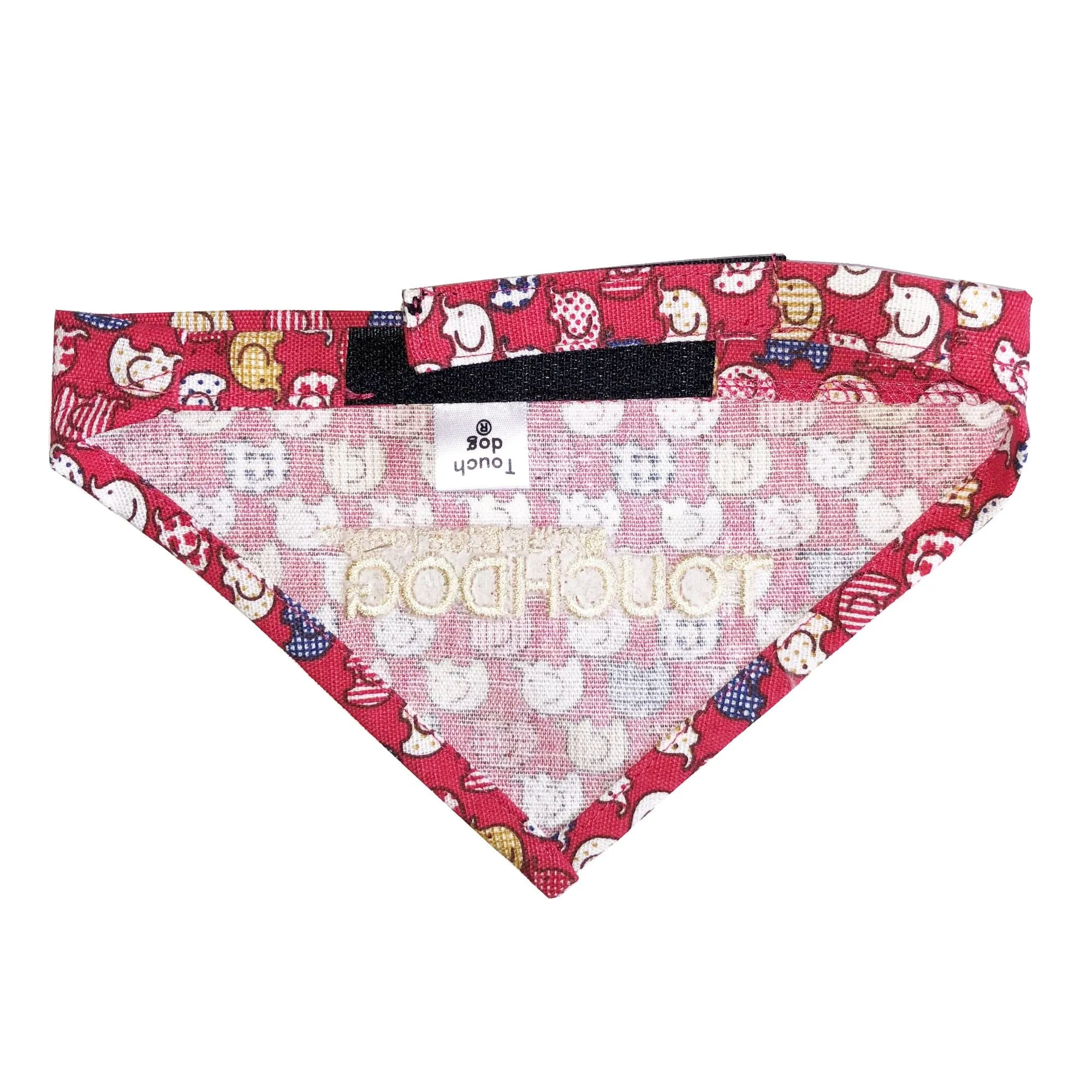 Fashionable dog bandana with Velcro closure and stylish print Extras