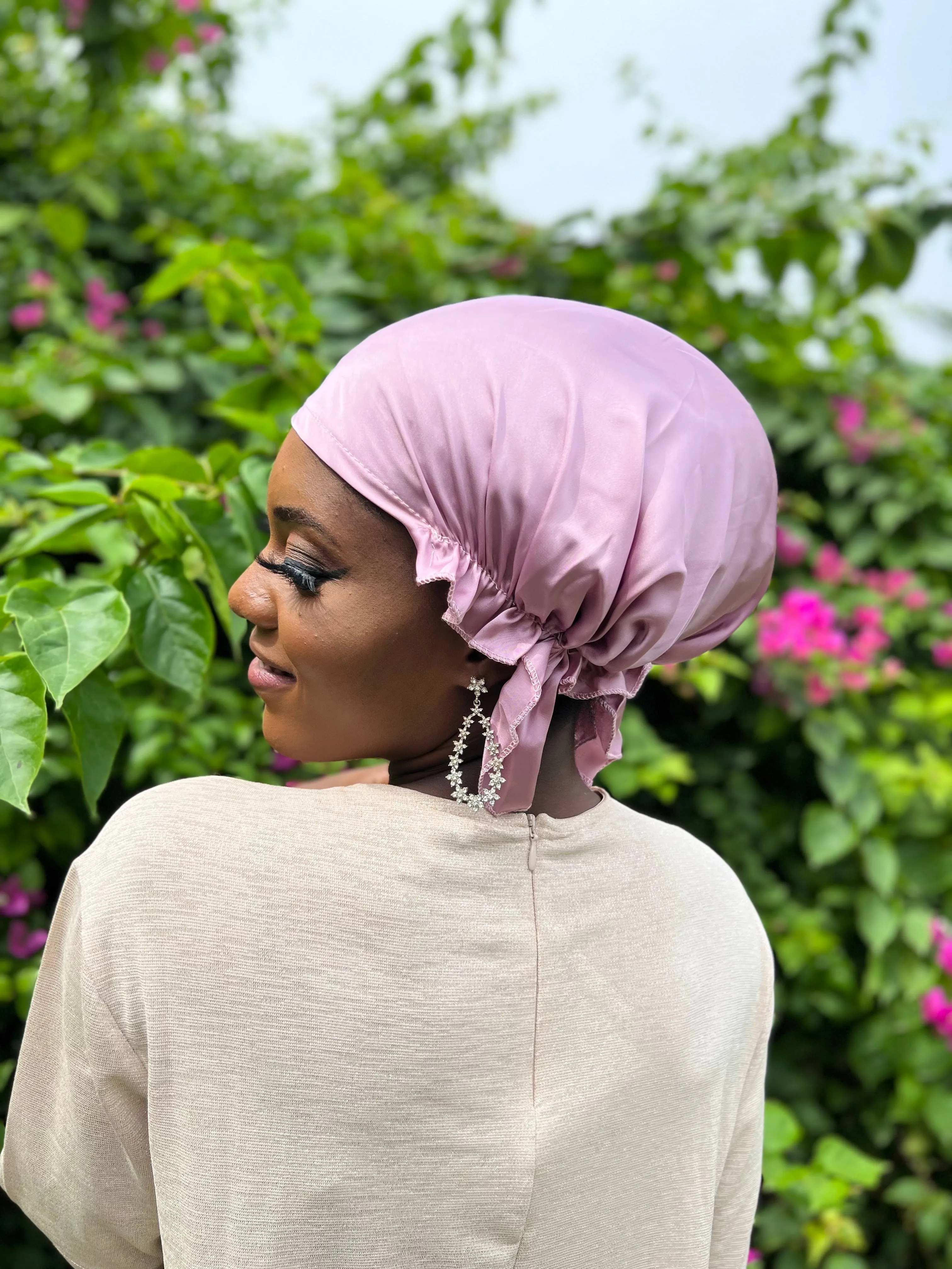 FASHIONABLE SILKY BONNET