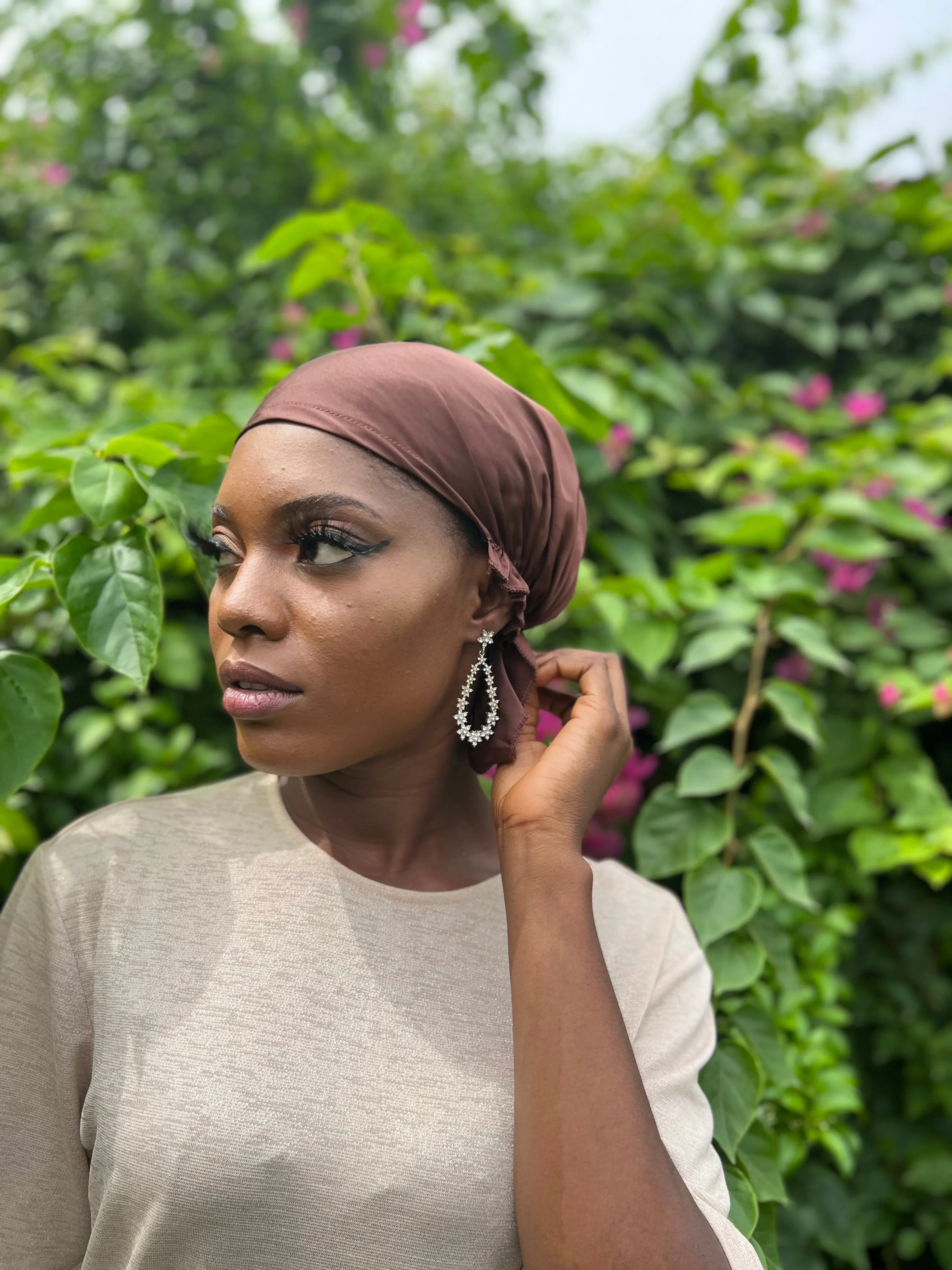 FASHIONABLE SILKY BONNET