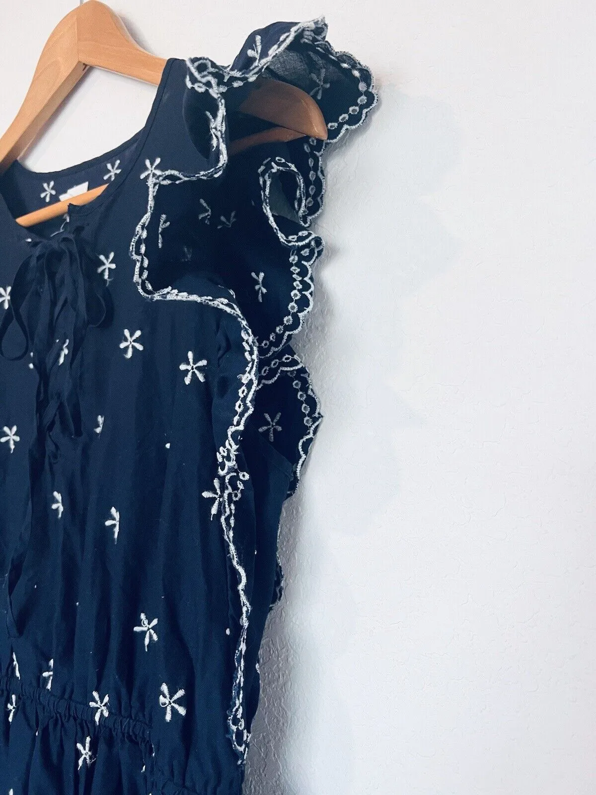 GAP Eyelet Maxi Dress Sz M M Sleeve Tier Blue Cotton Long Peasant Feminine