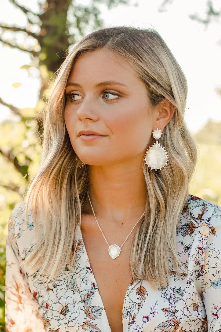 Geo Mother of Pearl Necklace