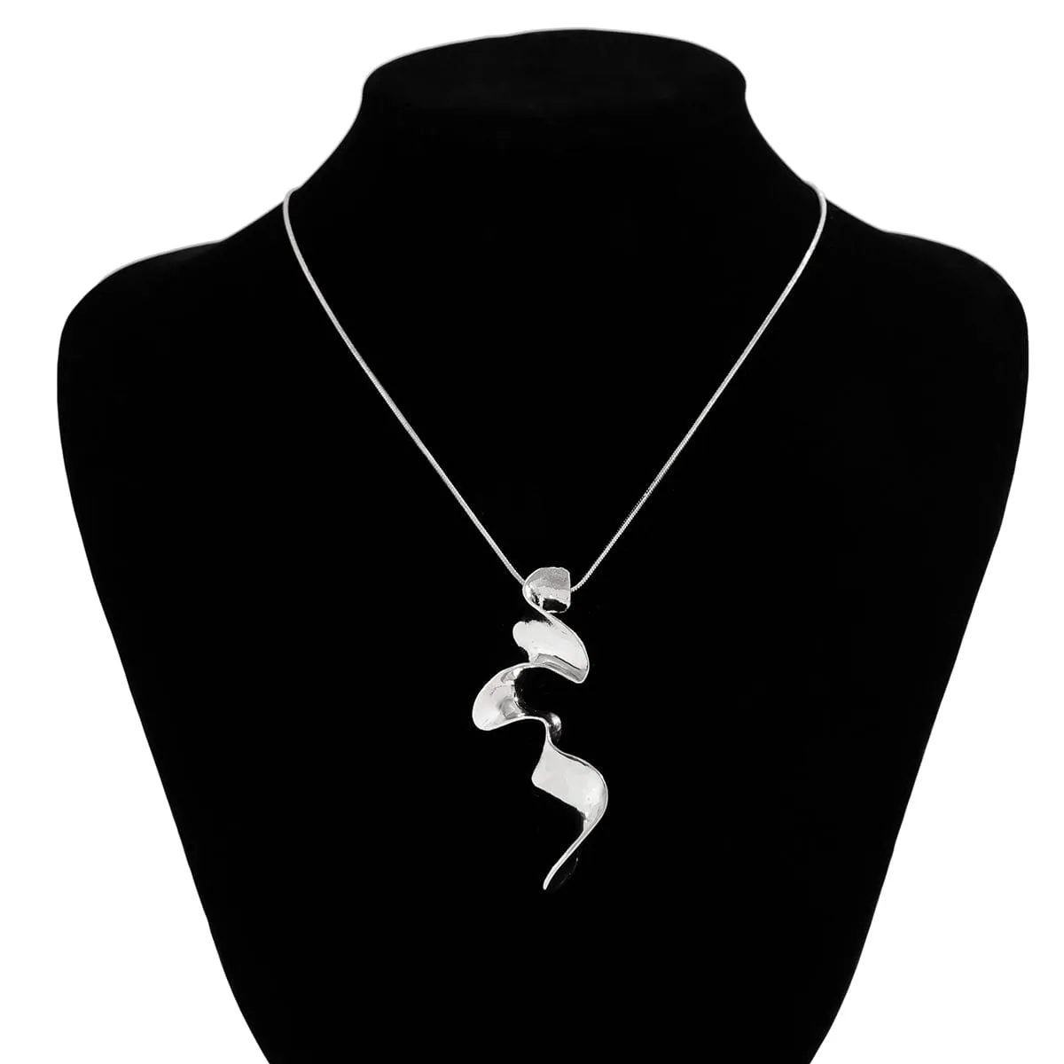 Geometric Abstract Ribbon Pattern Necklace