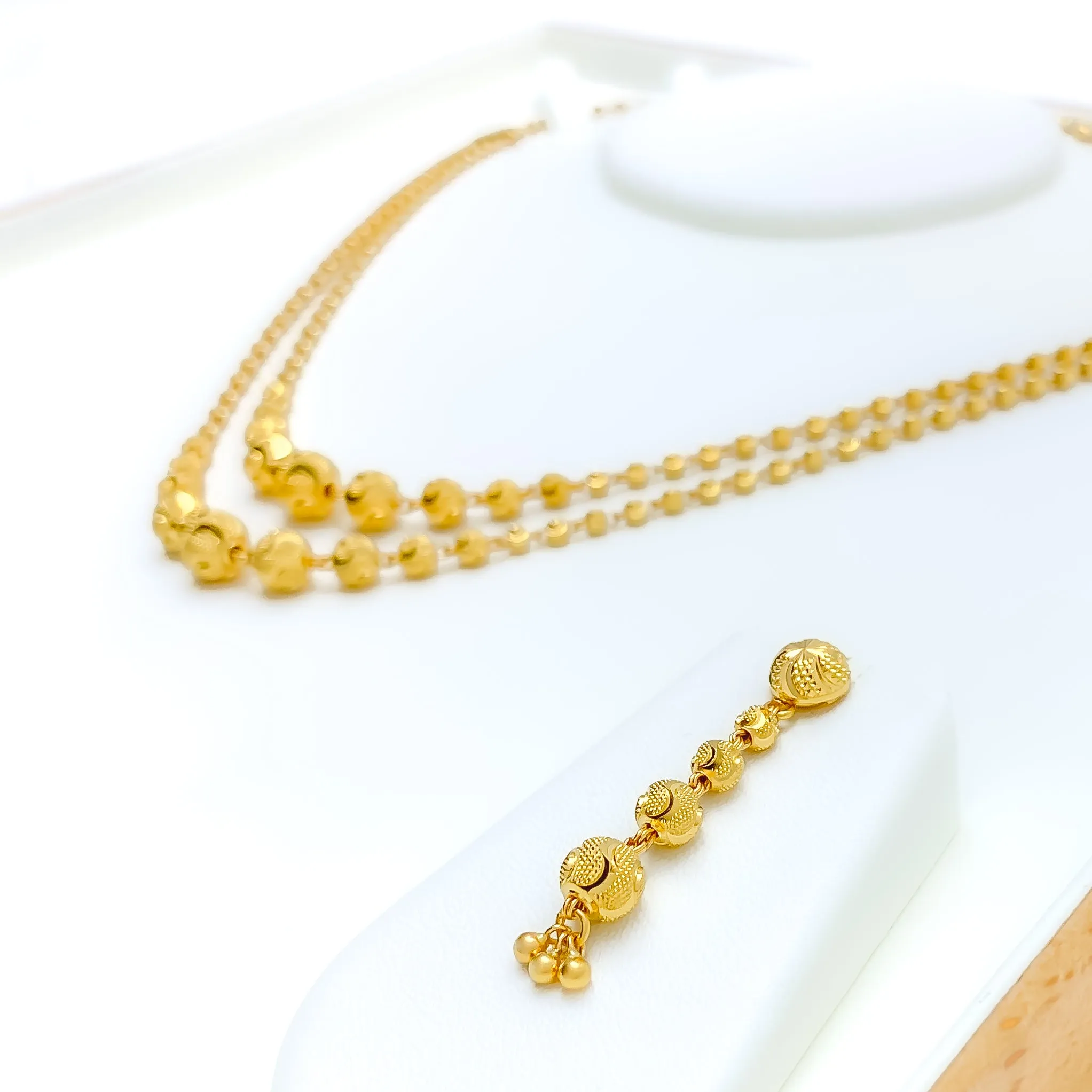 Glamorous Wavy 22k Gold Two Lara Necklace Set