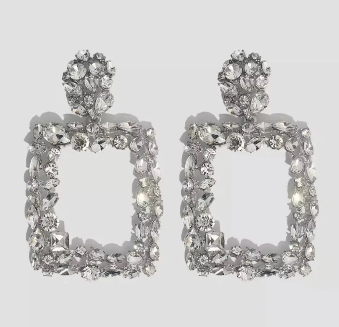 GLITZY SQUARE EARRINGS