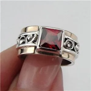 Hadar Designers 9k Yellow Gold Sterling Silver Garnet Filigree Ring (S 1662)