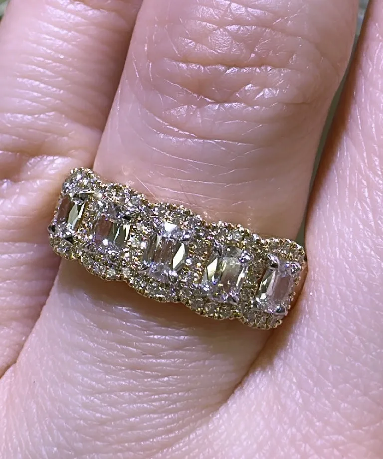Henri Daussi Cushion Cut Five Stone 1.00ct tw Wedding & Anniversary Diamond Ring