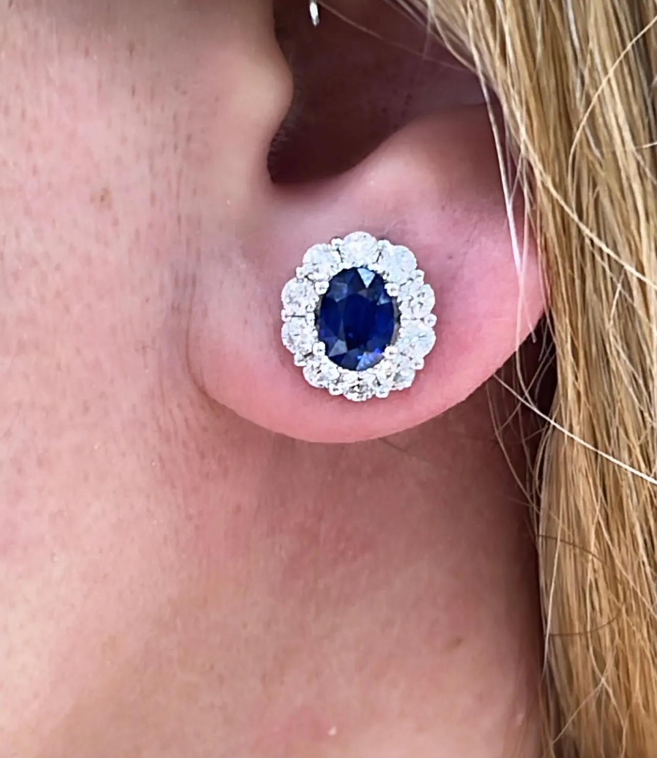 Ladies Diamond and Blue Sapphire Stud earrings