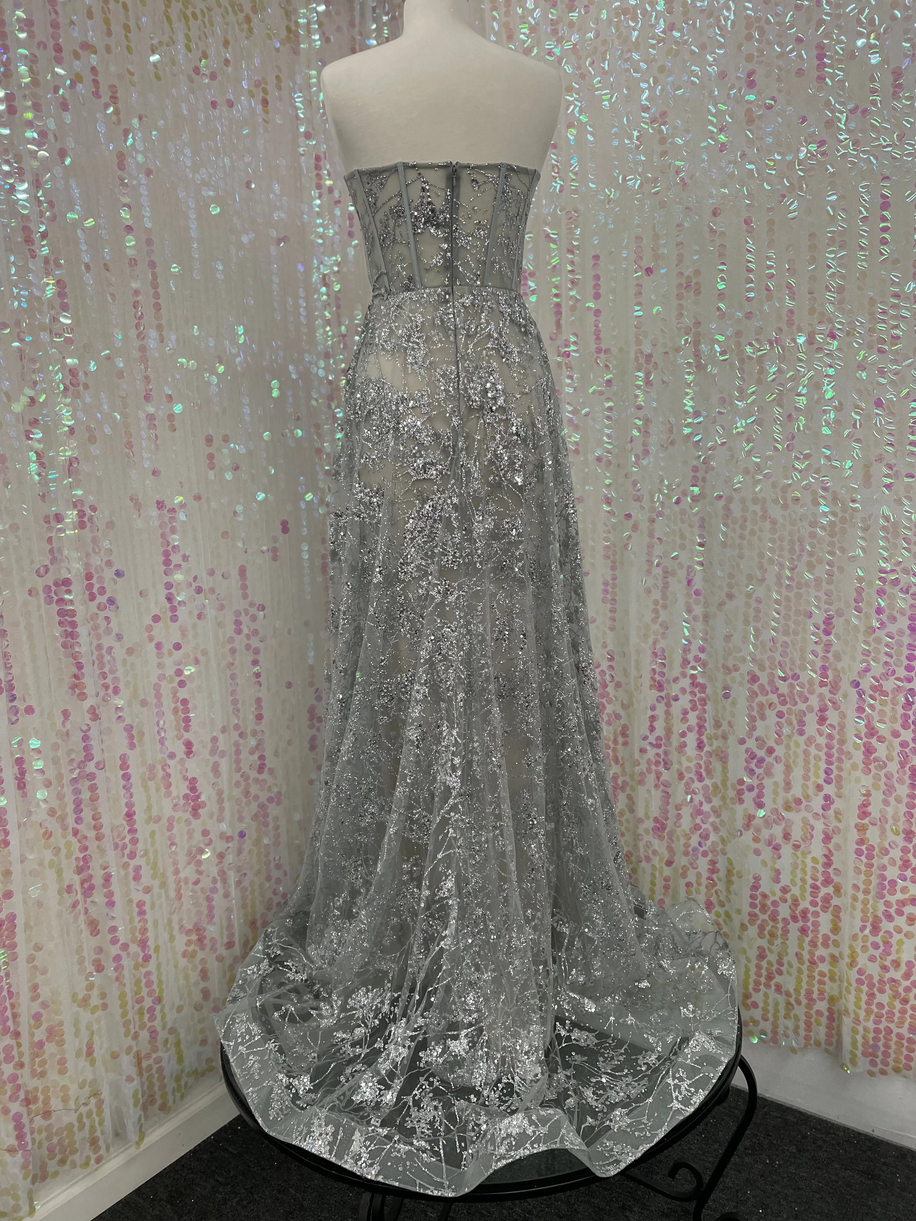 Lilys LaDivCb046,Silver Strapless Long Lace Dress