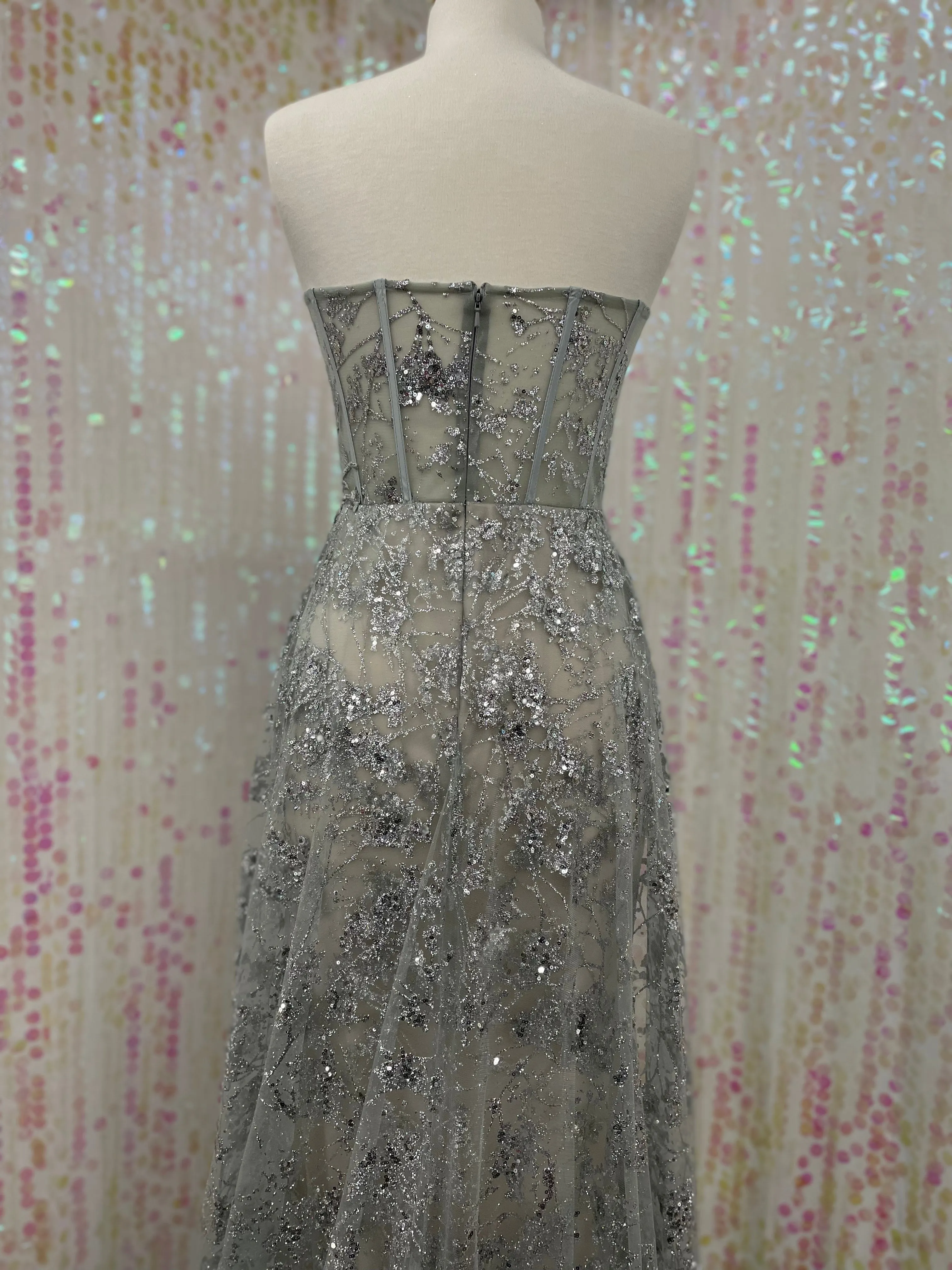 Lilys LaDivCb046,Silver Strapless Long Lace Dress