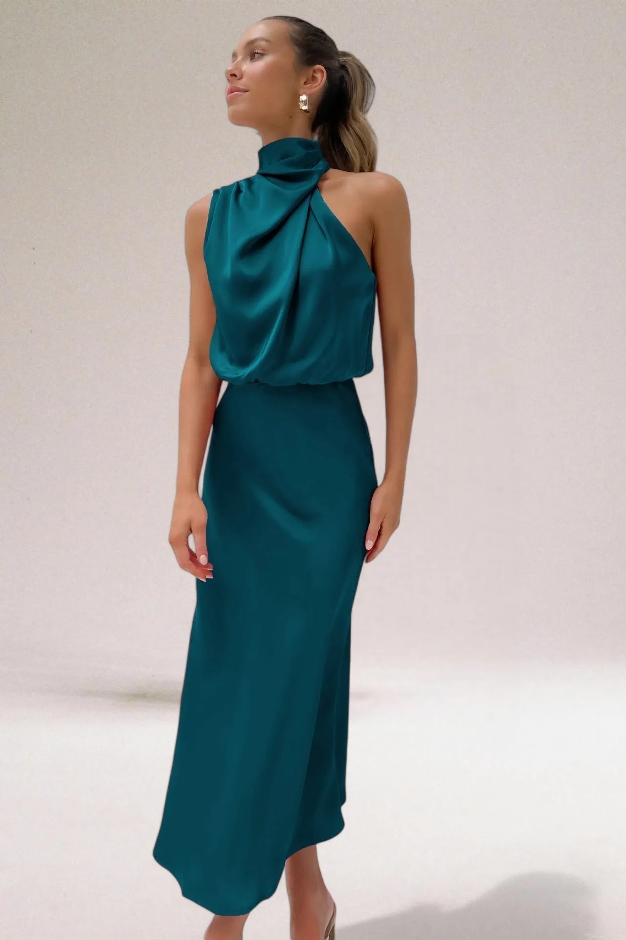 Luna | Glamorous satin dress