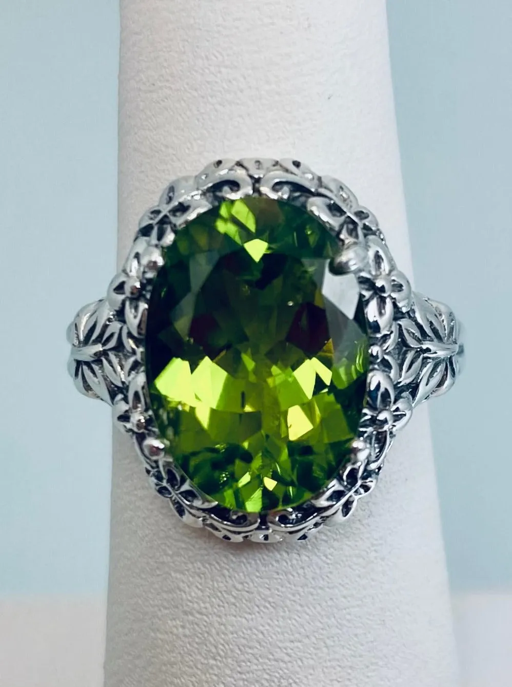 Natural Green Peridot Butterfly Ring, Oval Gemstone, Art Nouveau Vintage Ring, D79