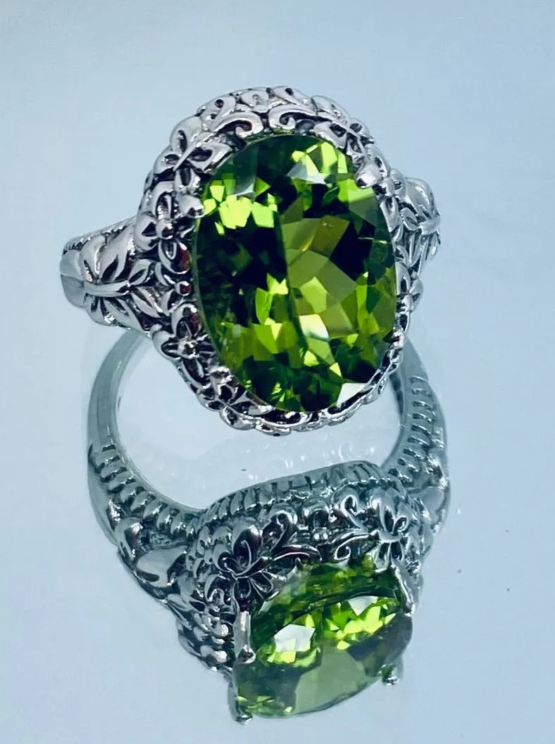 Natural Green Peridot Butterfly Ring, Oval Gemstone, Art Nouveau Vintage Ring, D79
