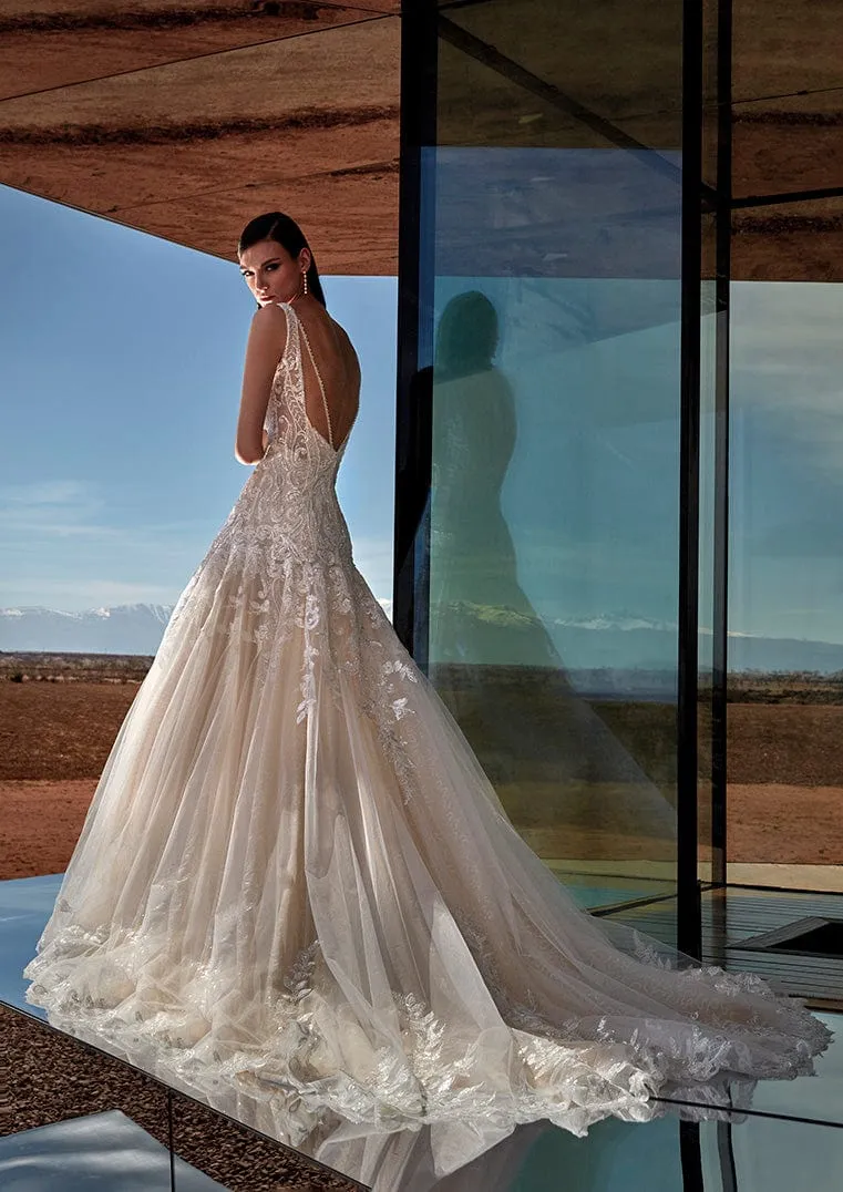 Pronovias Privee: Ruri