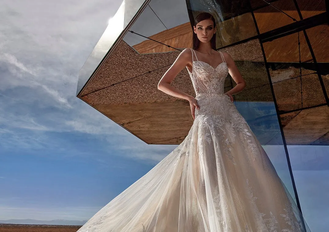 Pronovias Privee: Ruri