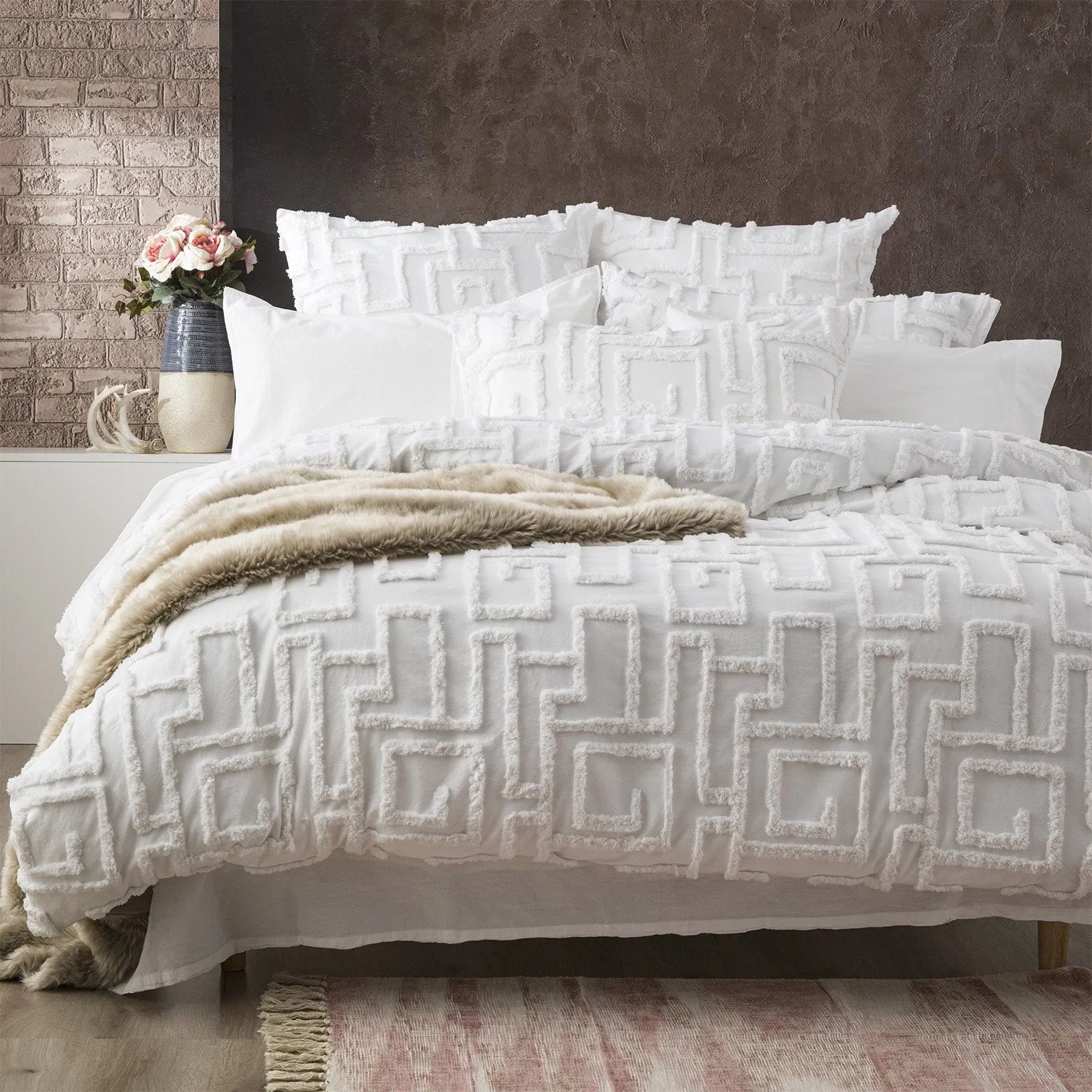 Renee Taylor Riley 100% Cotton Chenille Vintage Washed Tufted Quilt Cover Set - White
