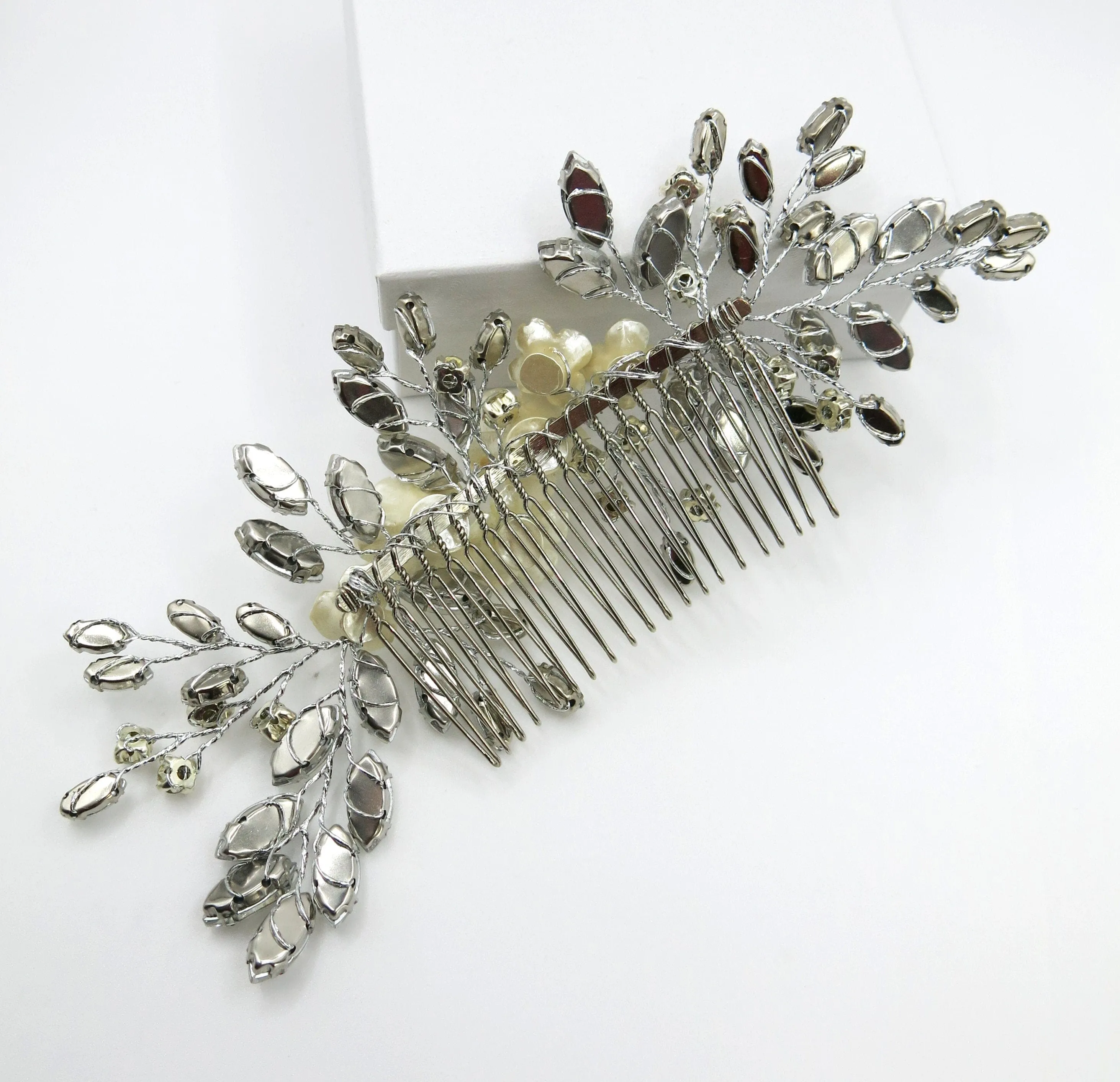 Rhinestone Crystal Seashell Flower Hair Comb, Ivory Floral Large Wedding Hair Comb, Bridal Crystal Decorative Hairpiece