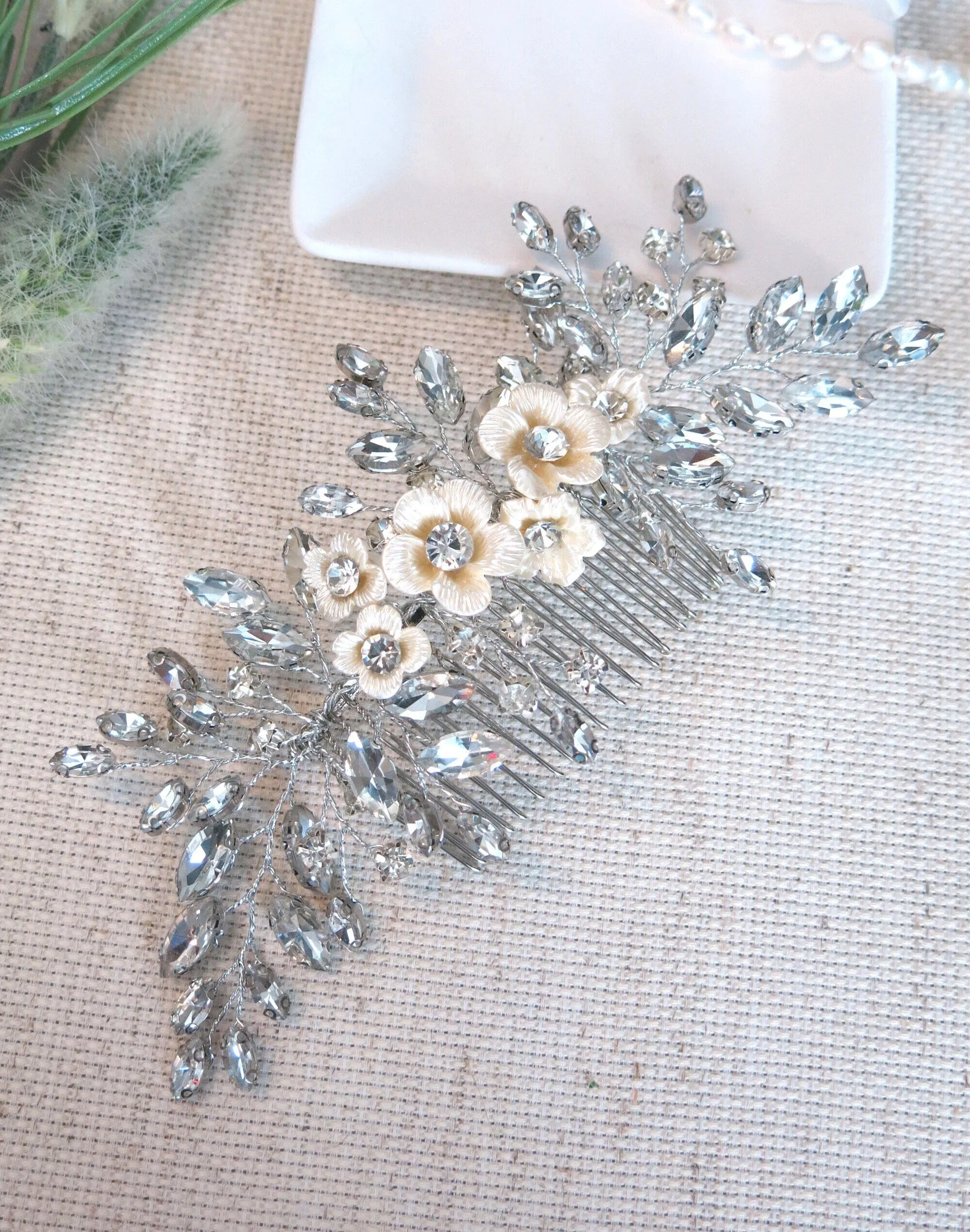 Rhinestone Crystal Seashell Flower Hair Comb, Ivory Floral Large Wedding Hair Comb, Bridal Crystal Decorative Hairpiece
