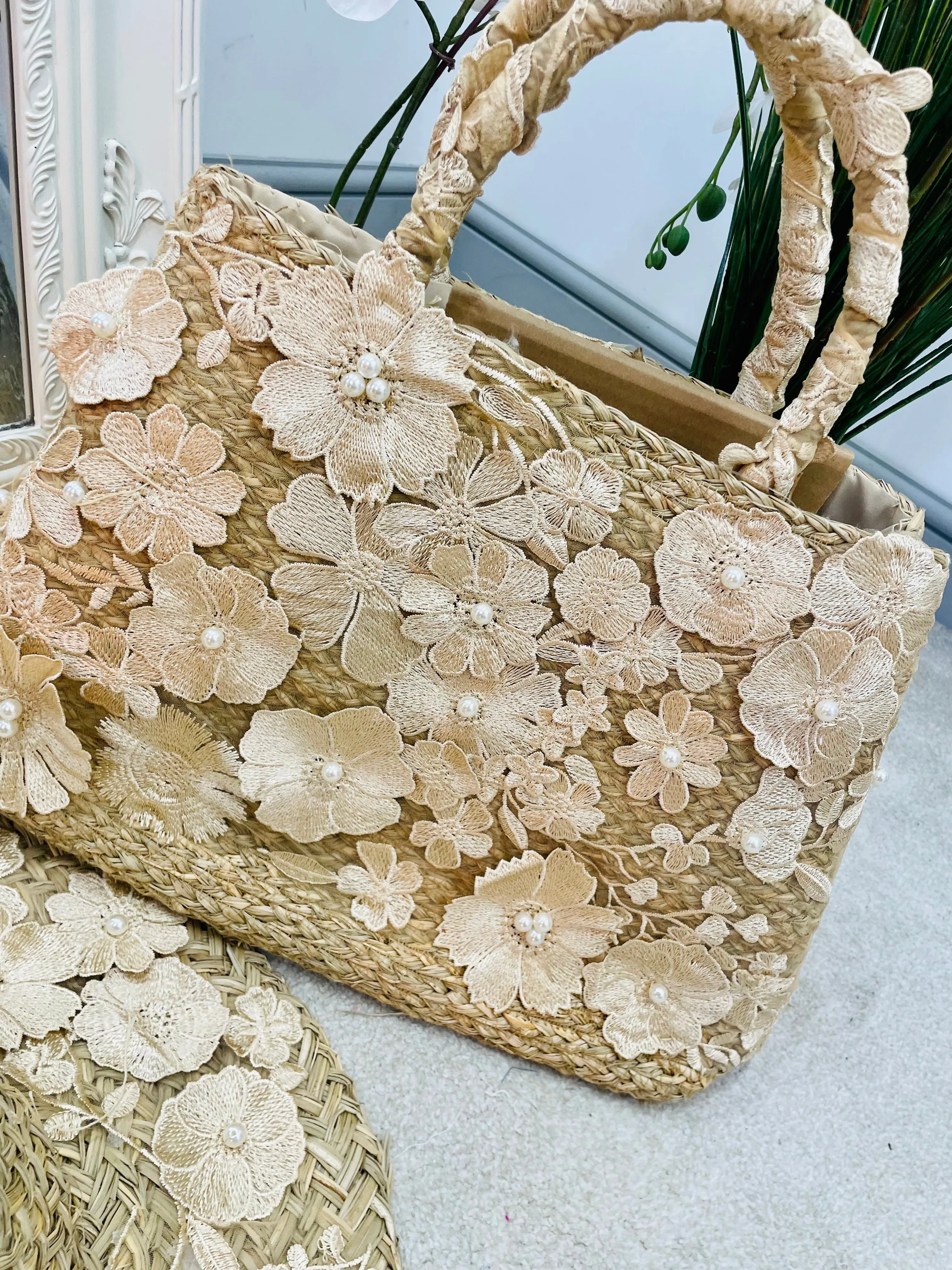 The DAISY luxury beige straw beach bag