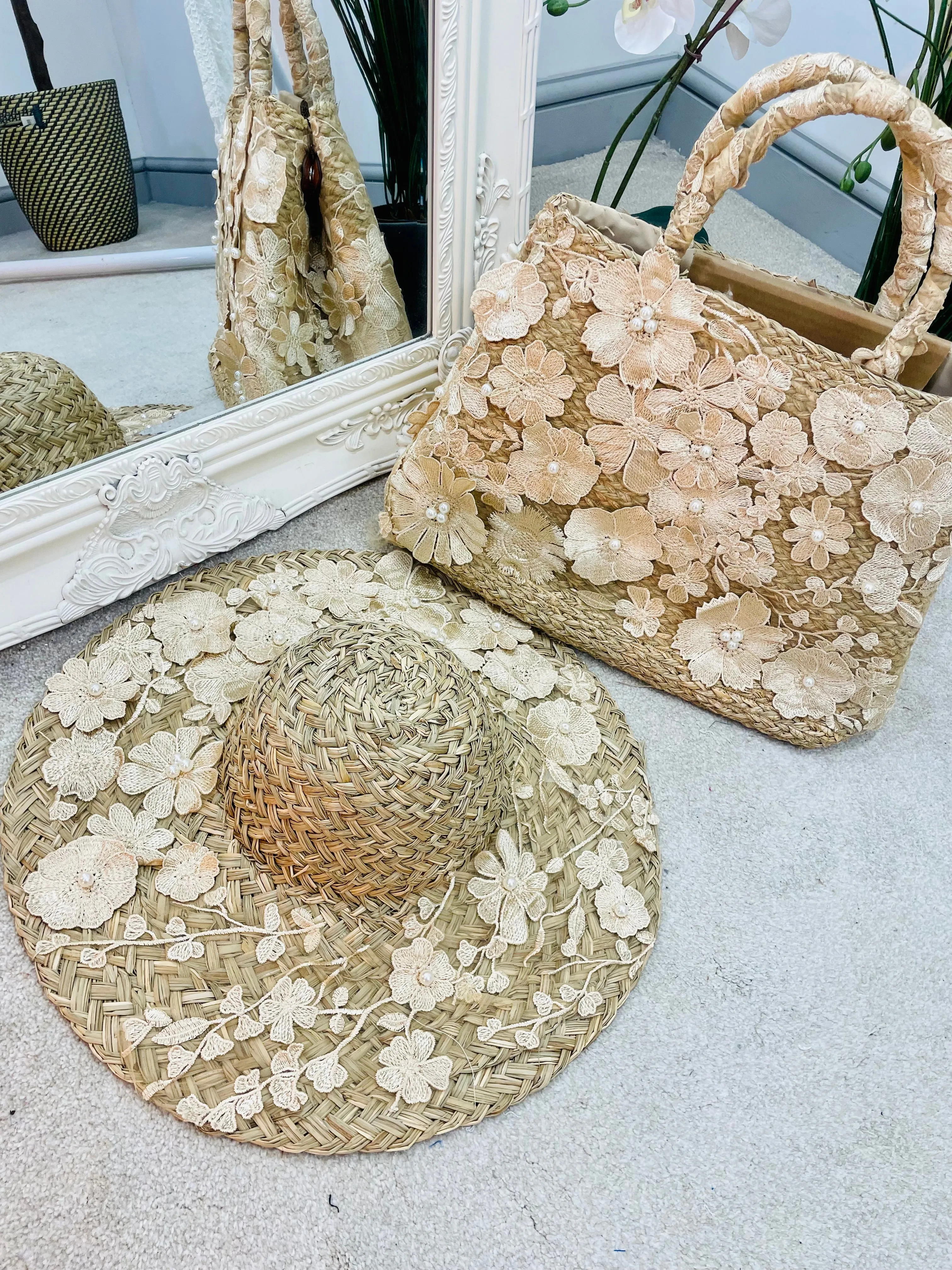 The DAISY luxury beige straw beach bag