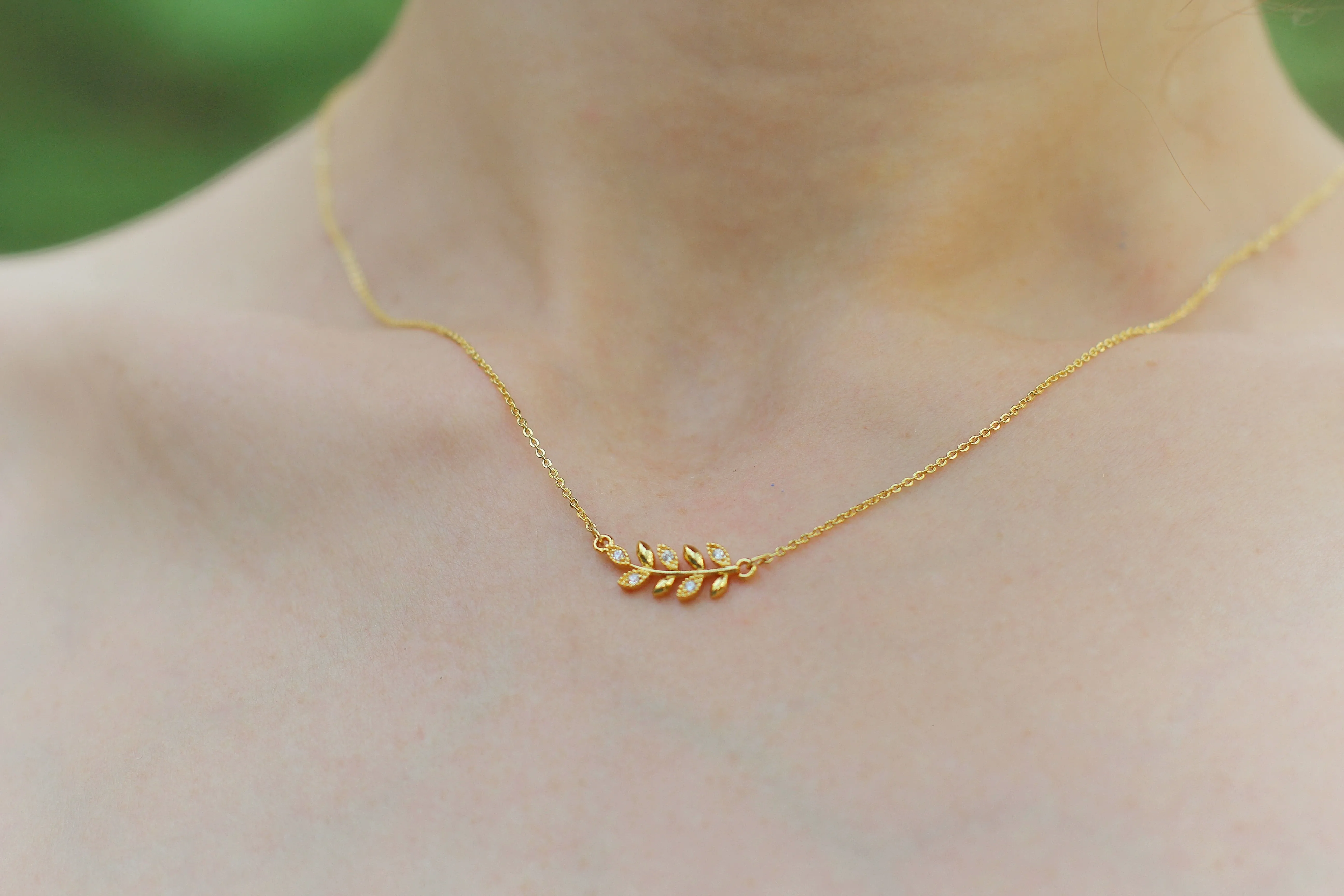 Tiny Crystals Necklace