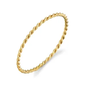 Twisted Band Ring