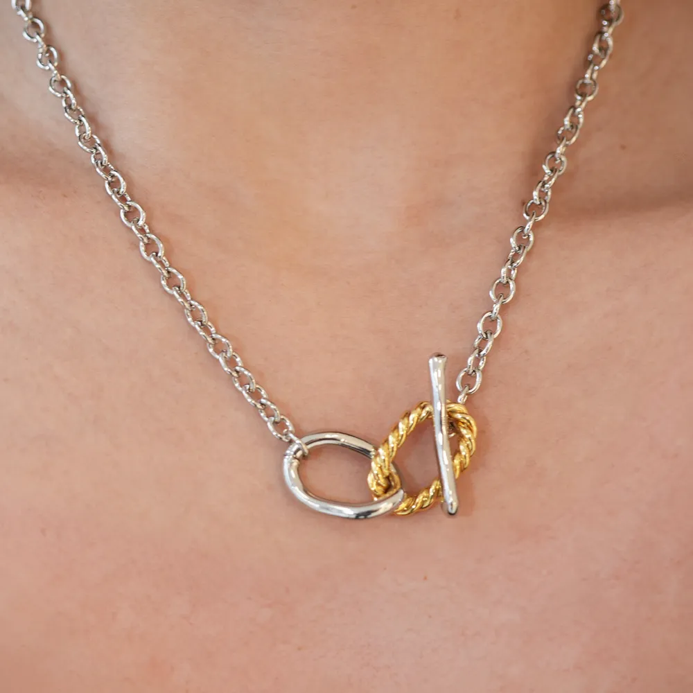 VERA NECKLACE