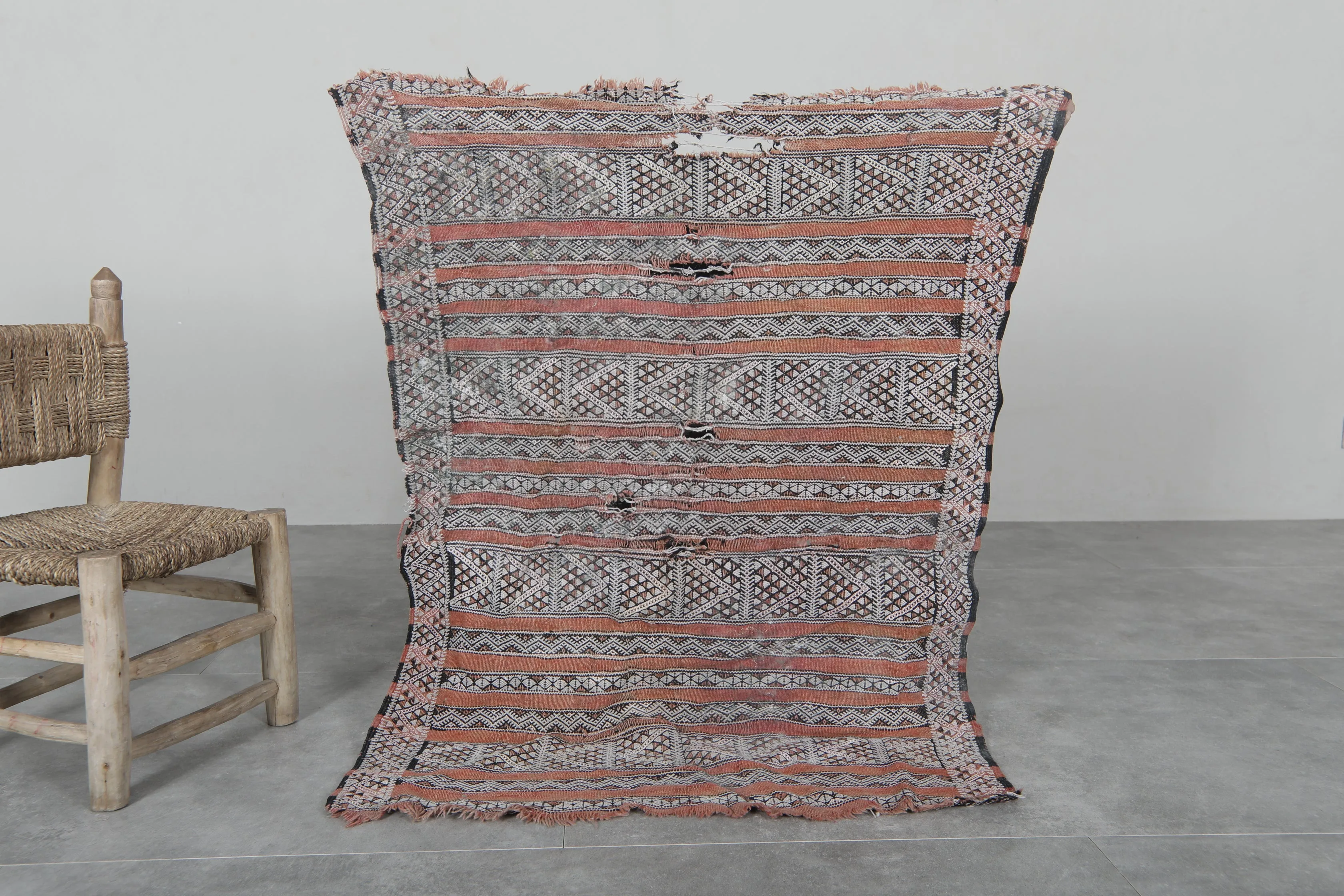 Vintage Moroccan Rug 2.8 x 3.7 FT - Boho Chic Striped Design