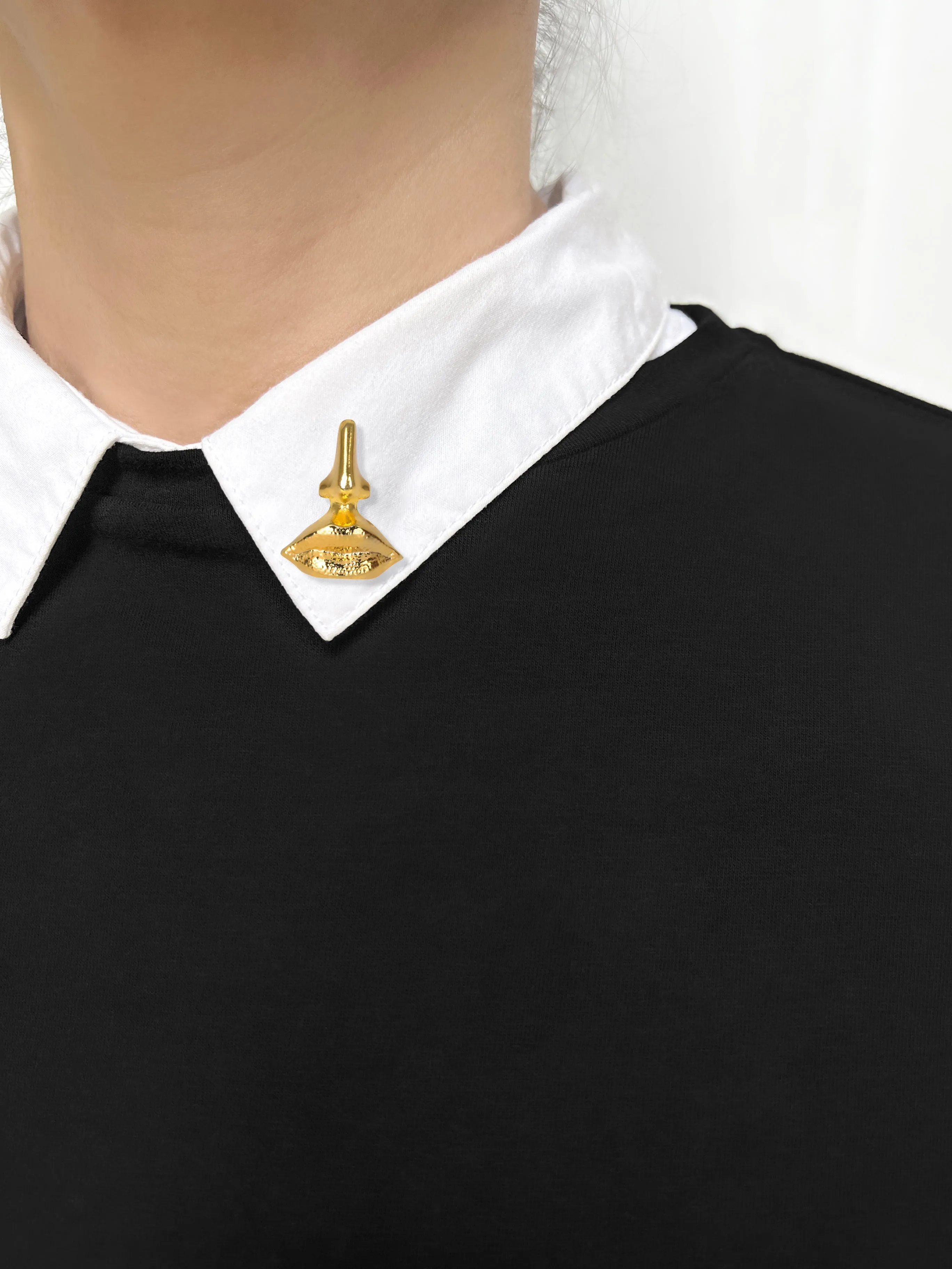 Vintage Salvador Dali Gold Lapel Pin