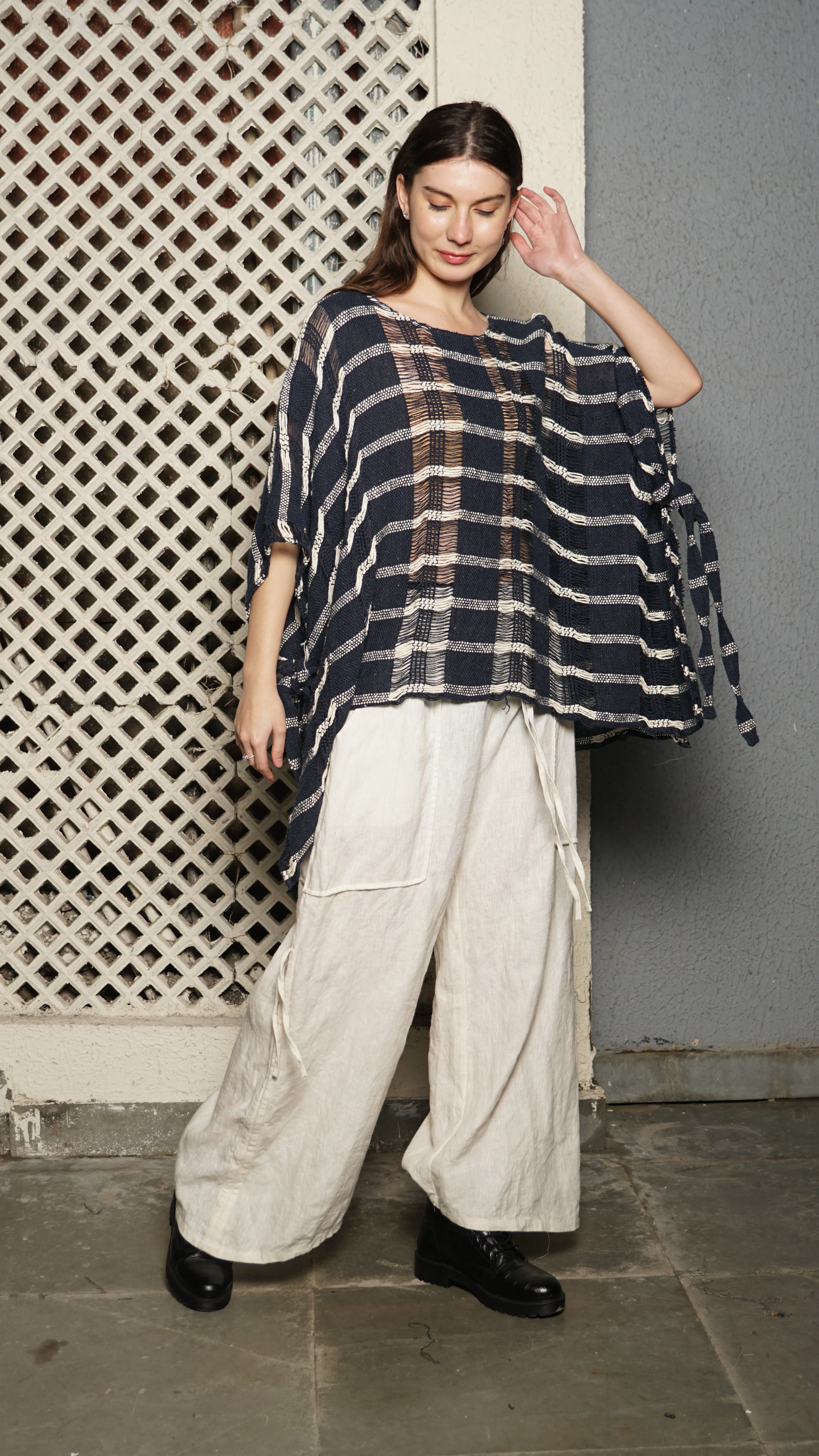 Waverly Linen Top in Navy