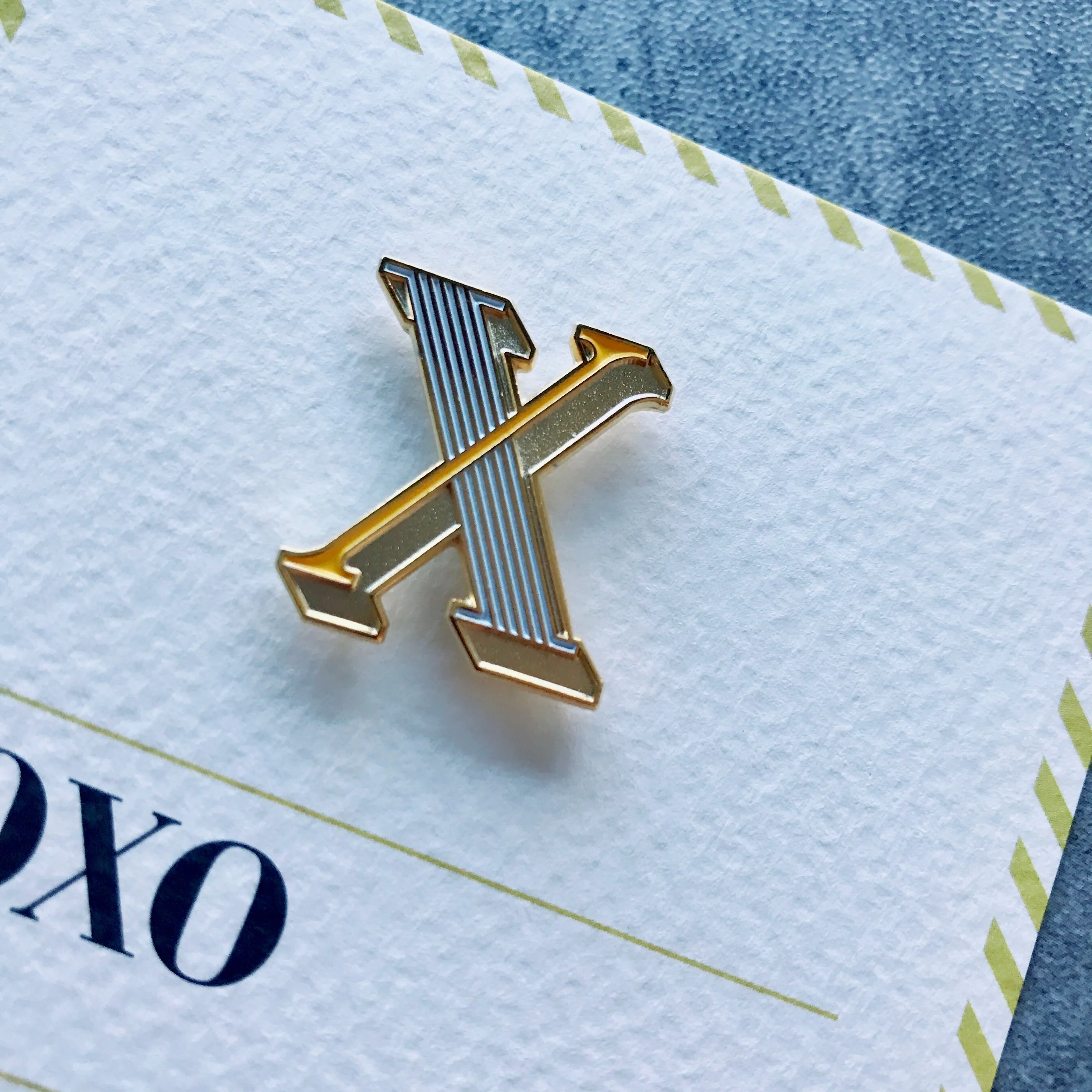 X/XOXO Pin Badge and Card